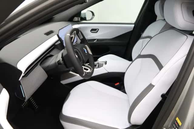 BMW iX3 (2026) thumbnail 5