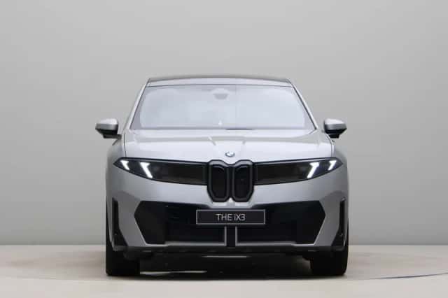 BMW iX3 (2026) thumbnail 6