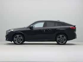 BMW iX2 (2025) thumbnail 8