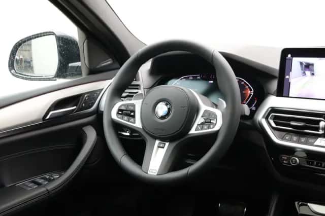 BMW X4 (2026) thumbnail 2