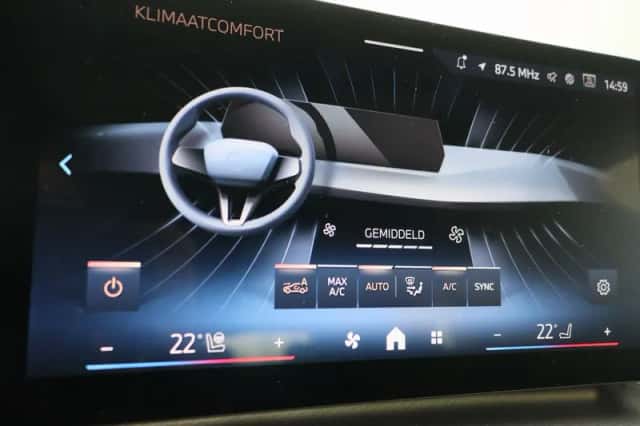 BMW iX2 (2025) thumbnail 13