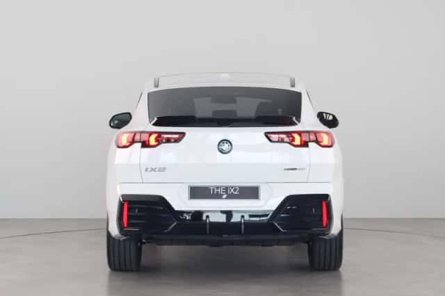 BMW iX2 (2025) thumbnail 6