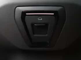 BMW i5 (2026) thumbnail 16