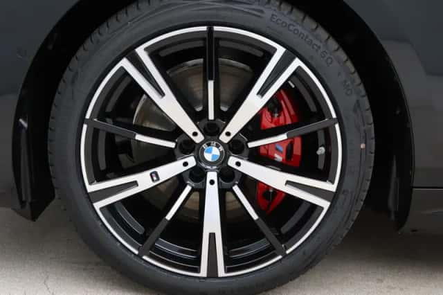 BMW i5 (2026) thumbnail 17