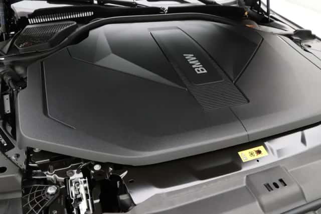 BMW i5 (2026) thumbnail 3