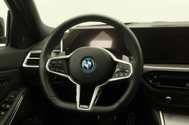 BMW 3-Serie (2025) thumbnail 2