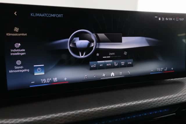 BMW i4 (2026) thumbnail 13