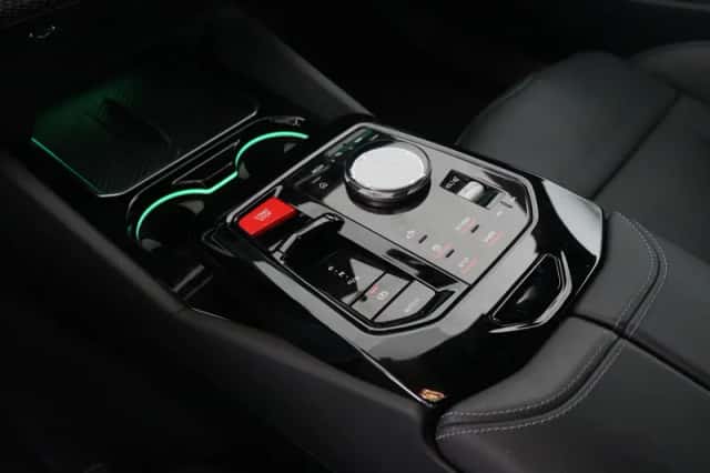 BMW M5 (2025) thumbnail 25