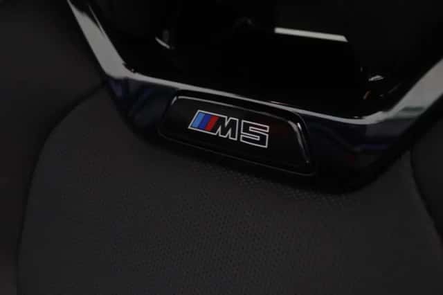 BMW M5 (2025) thumbnail 6