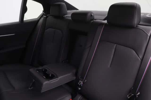 BMW M5 (2025) thumbnail 10