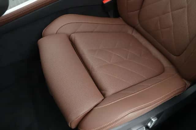 BMW X5 (2025) thumbnail 14