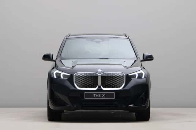 BMW iX1 (2026) thumbnail 2