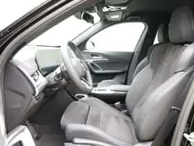 BMW iX1 (2026) thumbnail 12