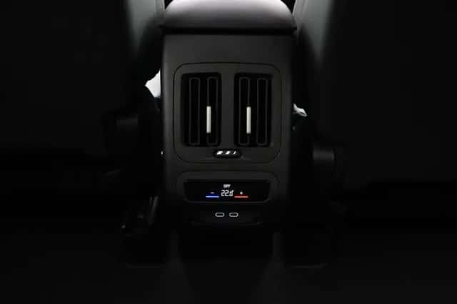 BMW iX3 (2026) thumbnail 17