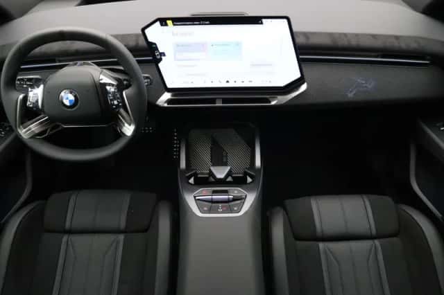 BMW iX3 (2026) thumbnail 32