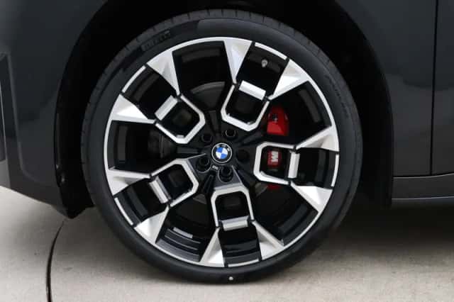 BMW iX3 (2026) thumbnail 9