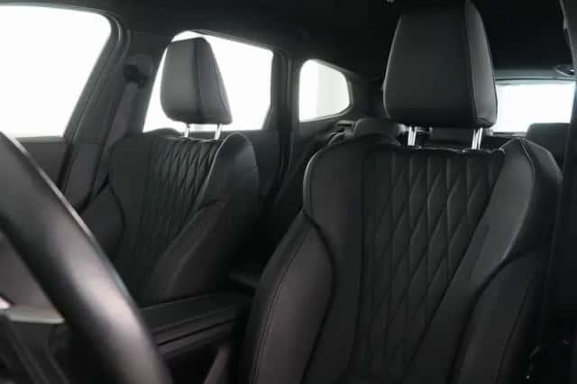 BMW X1 (2024) thumbnail 3