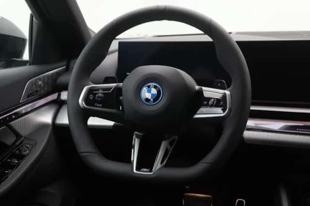 BMW 5-Serie (2026) thumbnail 2
