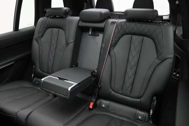 BMW X7 (2026) thumbnail 16