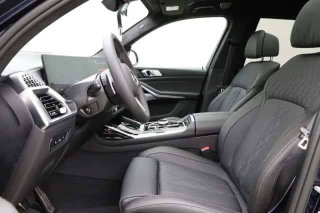 BMW X7 (2026) thumbnail 5