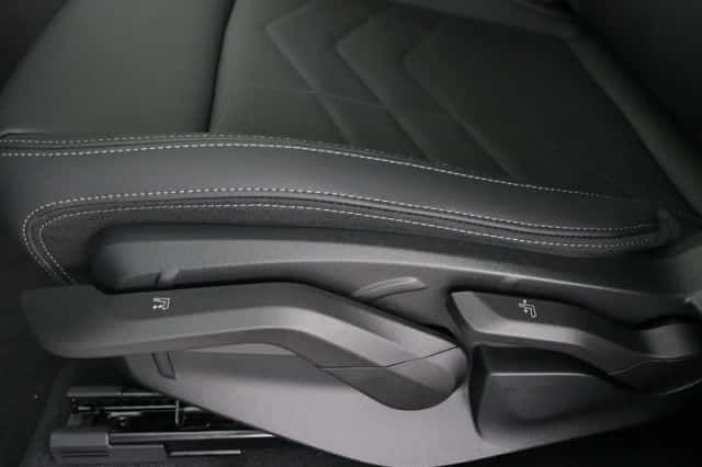 BMW iX1 (2026) thumbnail 15