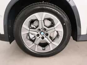 BMW iX1 (2026) thumbnail 18