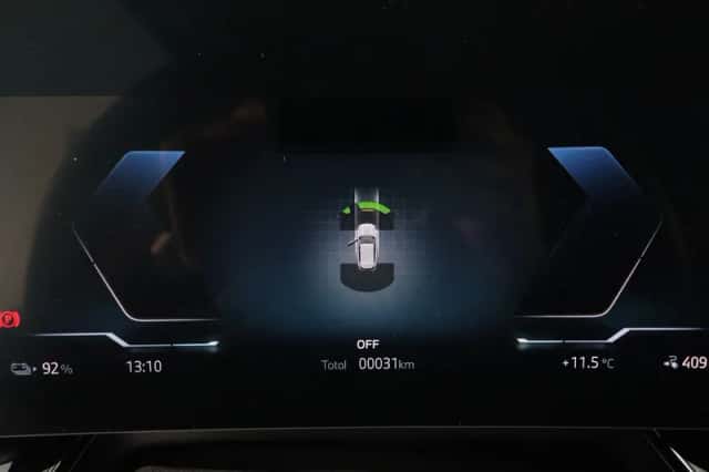 BMW iX1 (2026) thumbnail 3