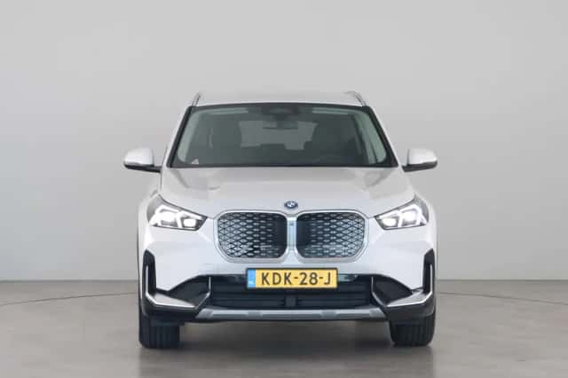 BMW iX1 (2026) thumbnail 6