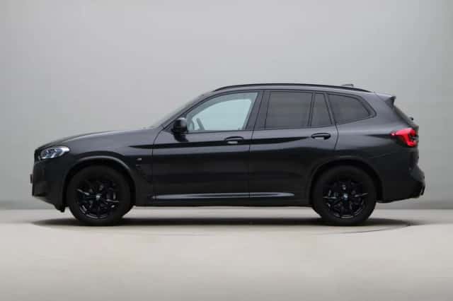 BMW X3 (2022) thumbnail 11