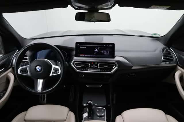 BMW X3 (2022) thumbnail 12