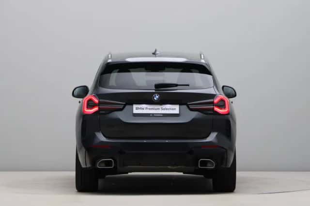 BMW X3 (2022) thumbnail 9