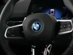 BMW iX1 (2026) thumbnail 3