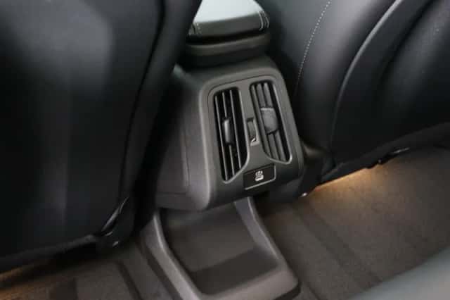 BMW iX1 (2026) thumbnail 31