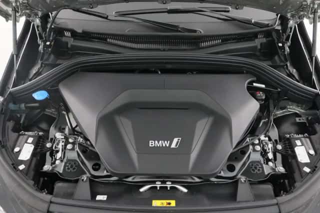BMW iX1 (2026) thumbnail 5