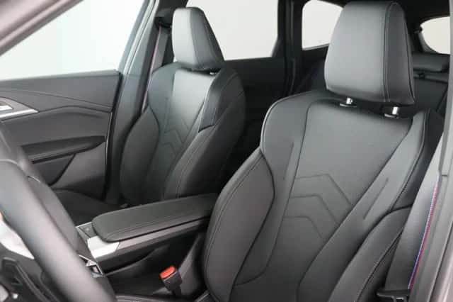 BMW iX1 (2026) thumbnail 7