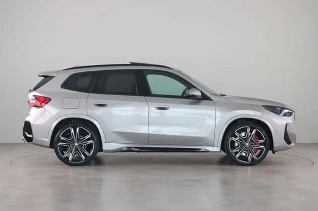 BMW iX1 (2026) thumbnail 10