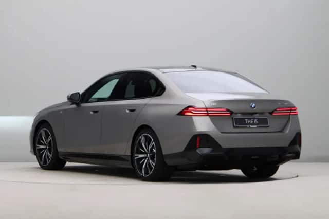 BMW i5 (2026) thumbnail 11