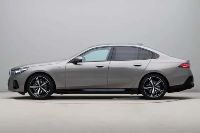 BMW i5 (2026) thumbnail 12