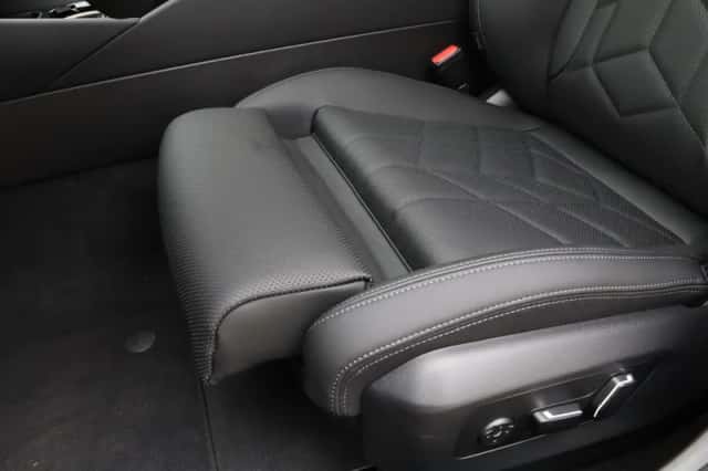 BMW i5 (2026) thumbnail 14