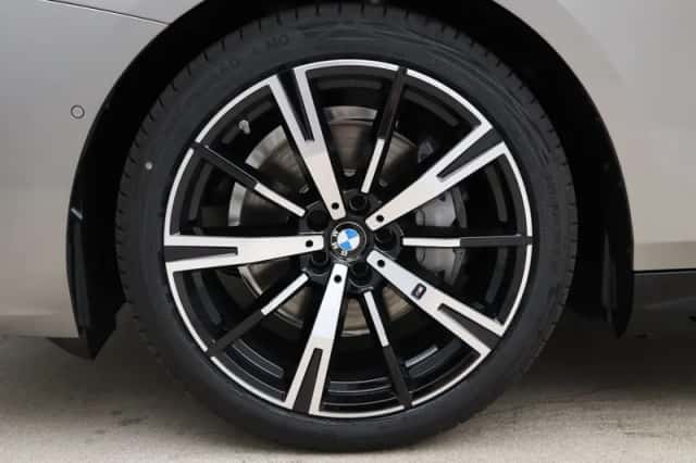 BMW i5 (2026) thumbnail 20