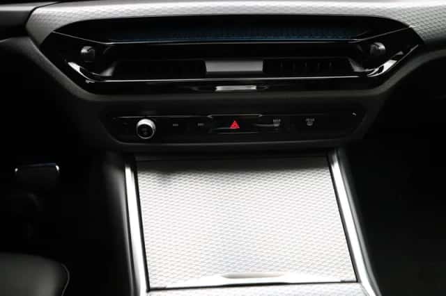 BMW 3-Serie (2026) thumbnail 16