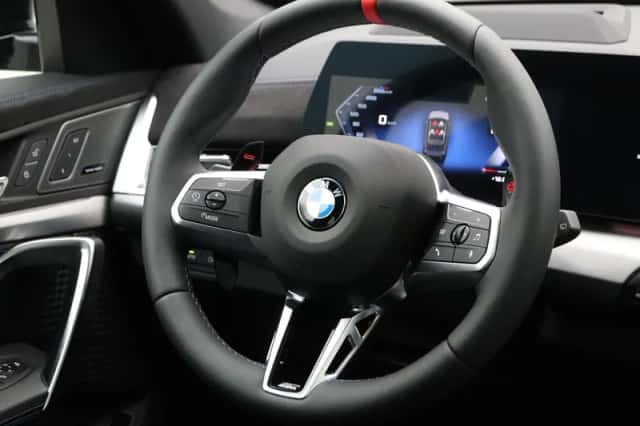 BMW X1 (2026) thumbnail 2