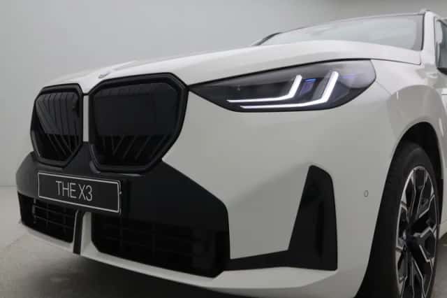 BMW X3 (2026) thumbnail 12