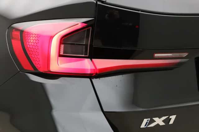 BMW iX1 (2026) thumbnail 19