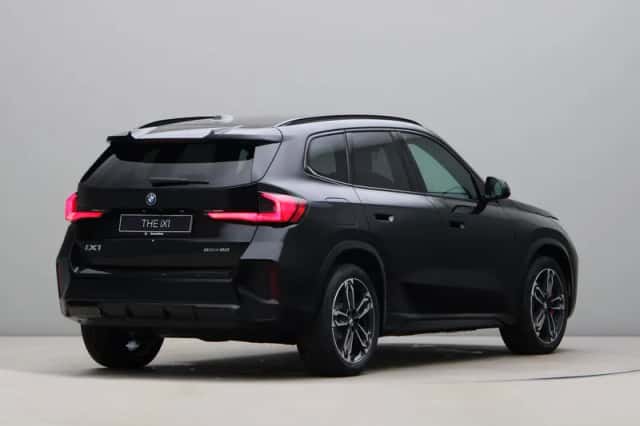 BMW iX1 (2026) thumbnail 9