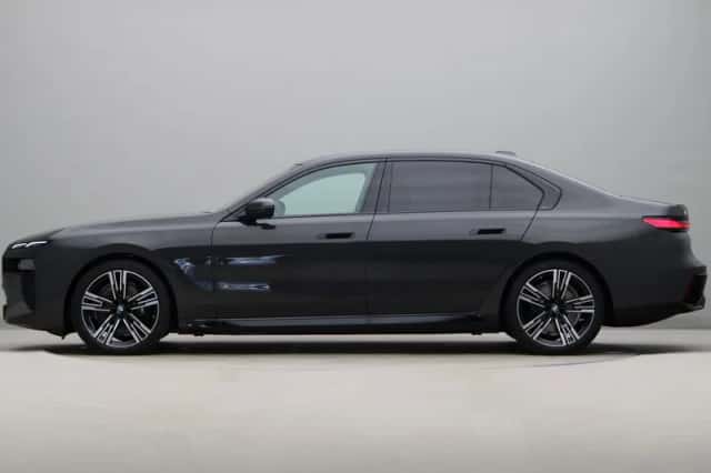 BMW i7 (2026) thumbnail 12