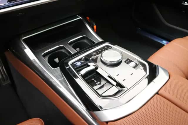 BMW i7 (2026) thumbnail 17