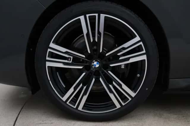 BMW i7 (2026) thumbnail 18