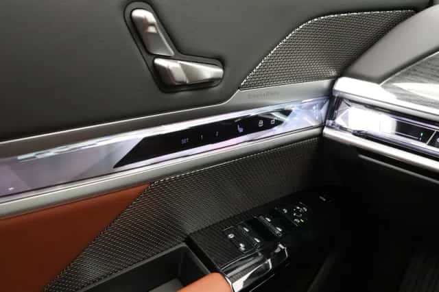 BMW i7 (2026) thumbnail 23