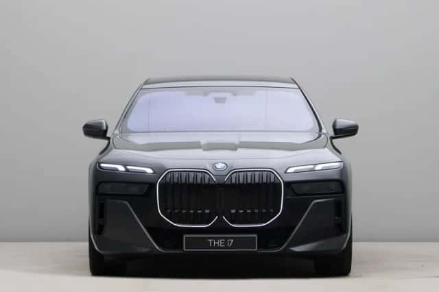 BMW i7 (2026) thumbnail 6